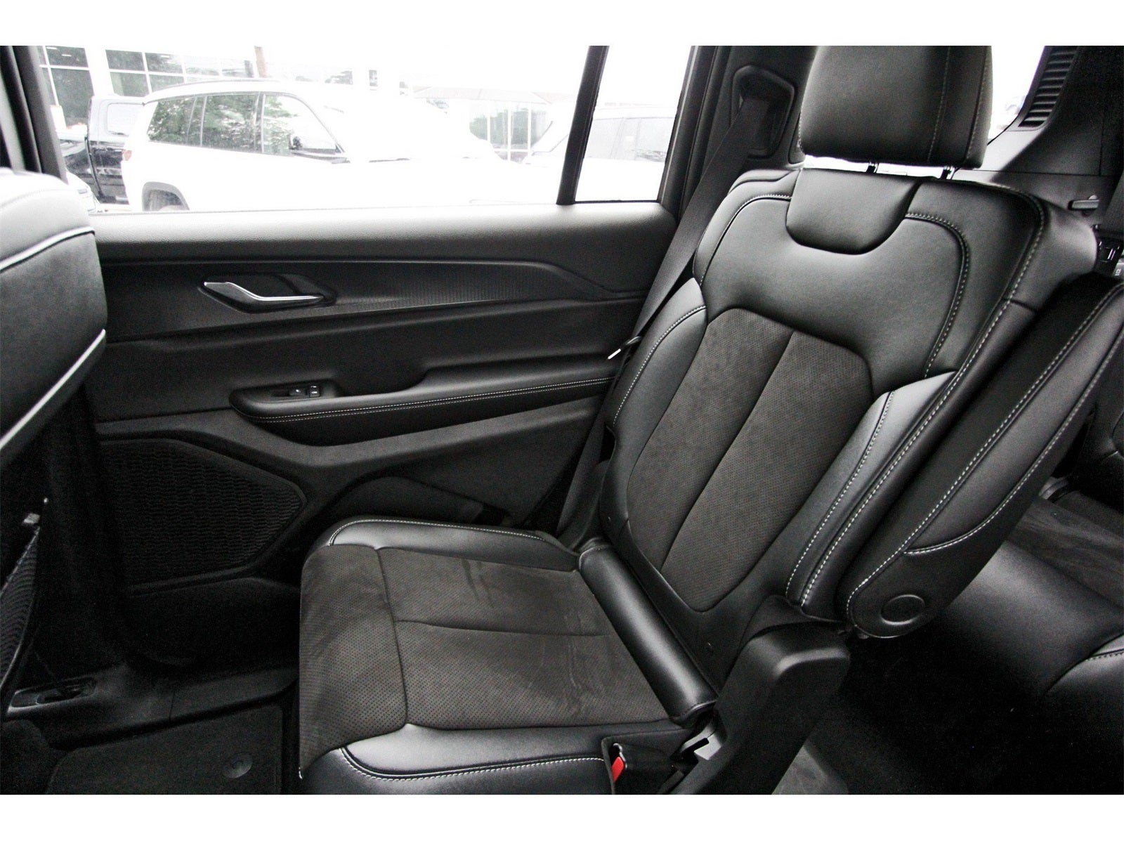 2024 Jeep Grand Cherokee L Altitude X 4x4