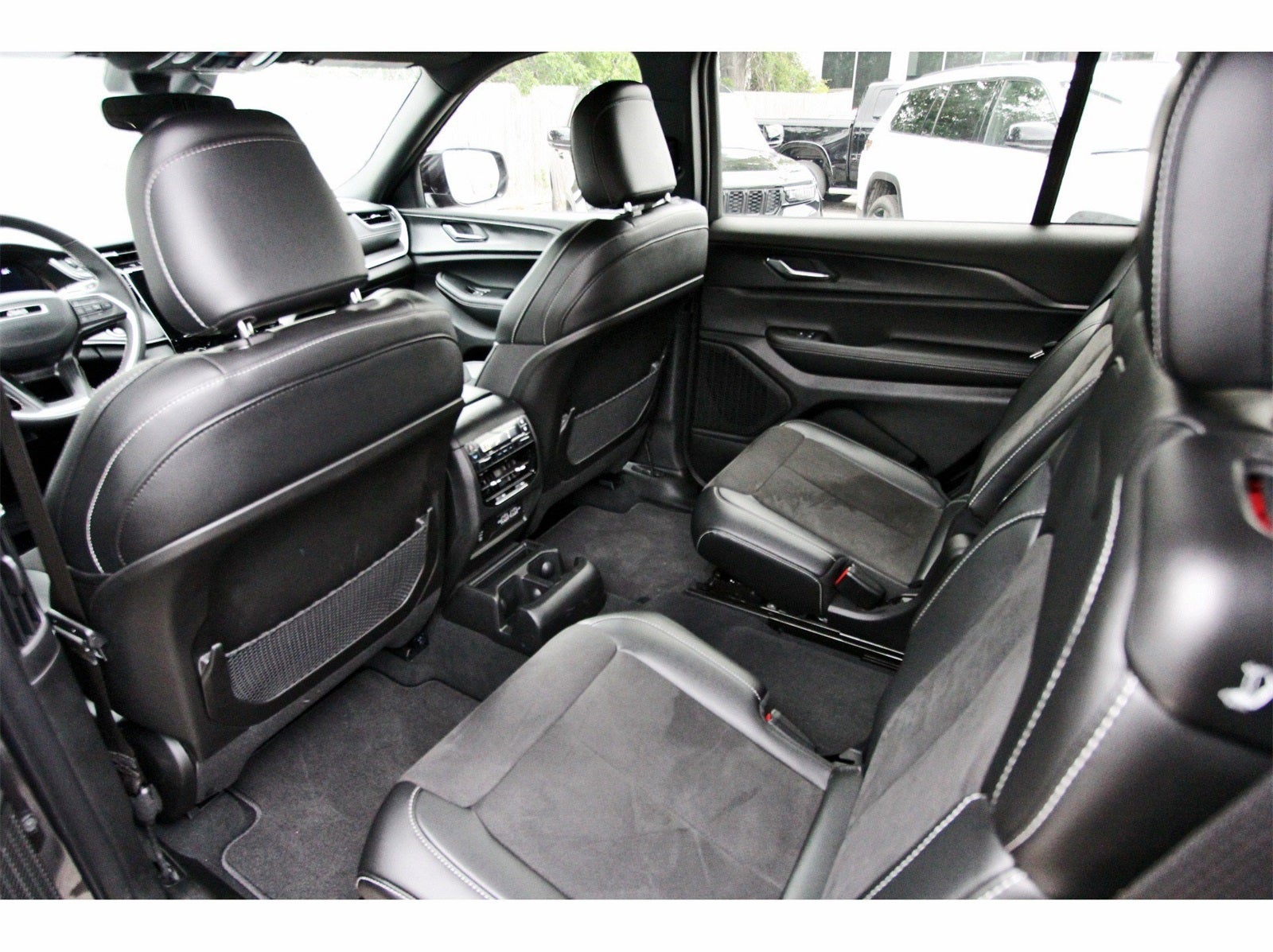 2024 Jeep Grand Cherokee L Altitude X 4x4