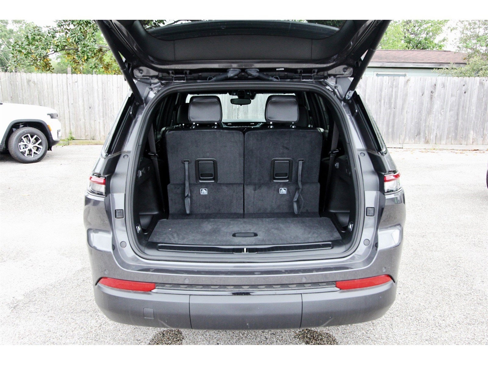 2024 Jeep Grand Cherokee L Altitude X 4x4