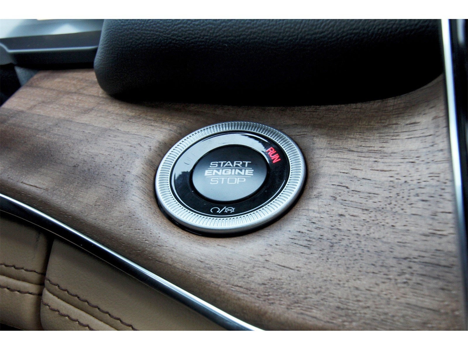 2025 Jeep Grand Cherokee L Summit Reserve 4x4