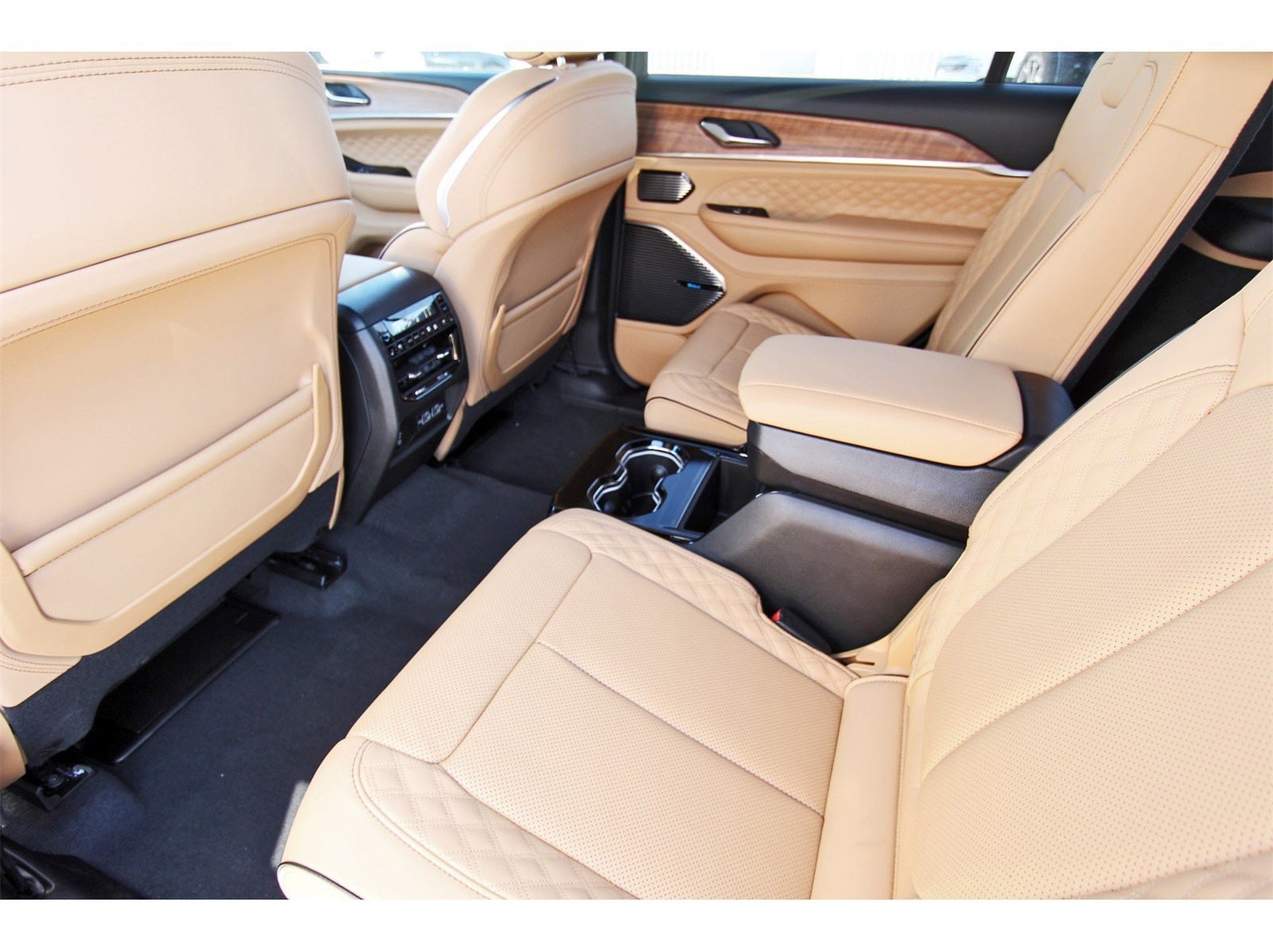 2025 Jeep Grand Cherokee L Summit Reserve 4x4