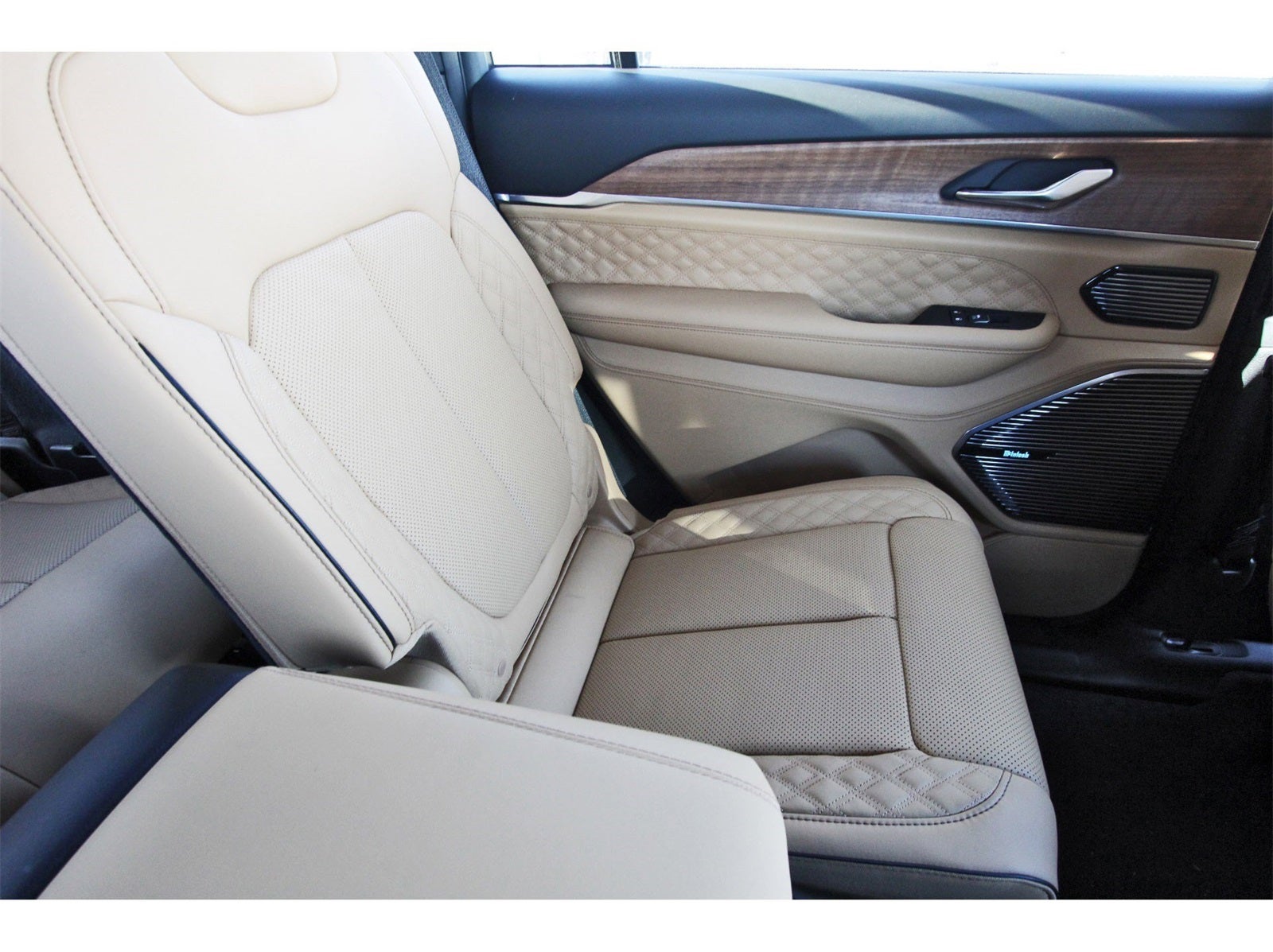 2025 Jeep Grand Cherokee L Summit Reserve 4x4