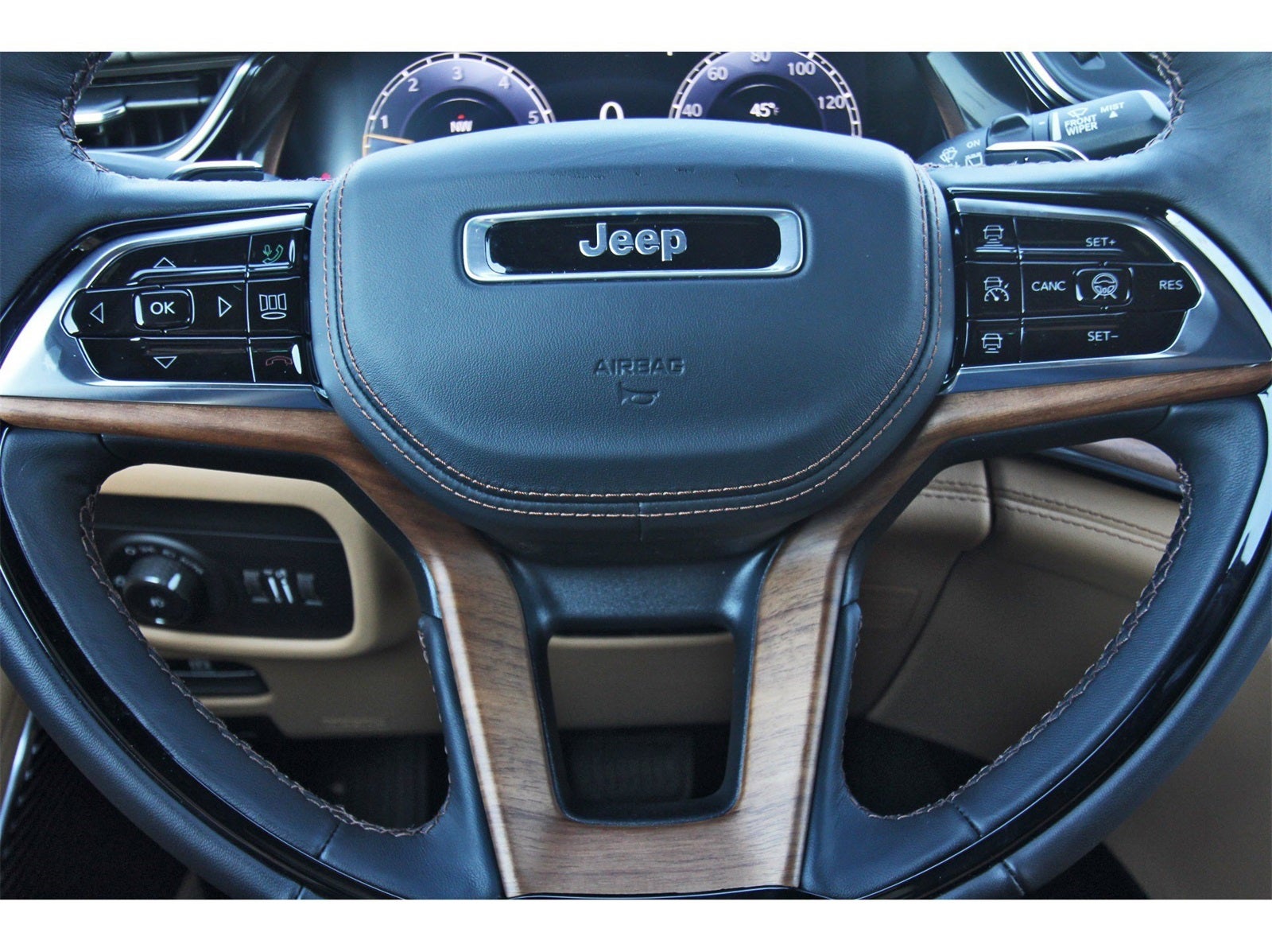2025 Jeep Grand Cherokee L Summit Reserve 4x4