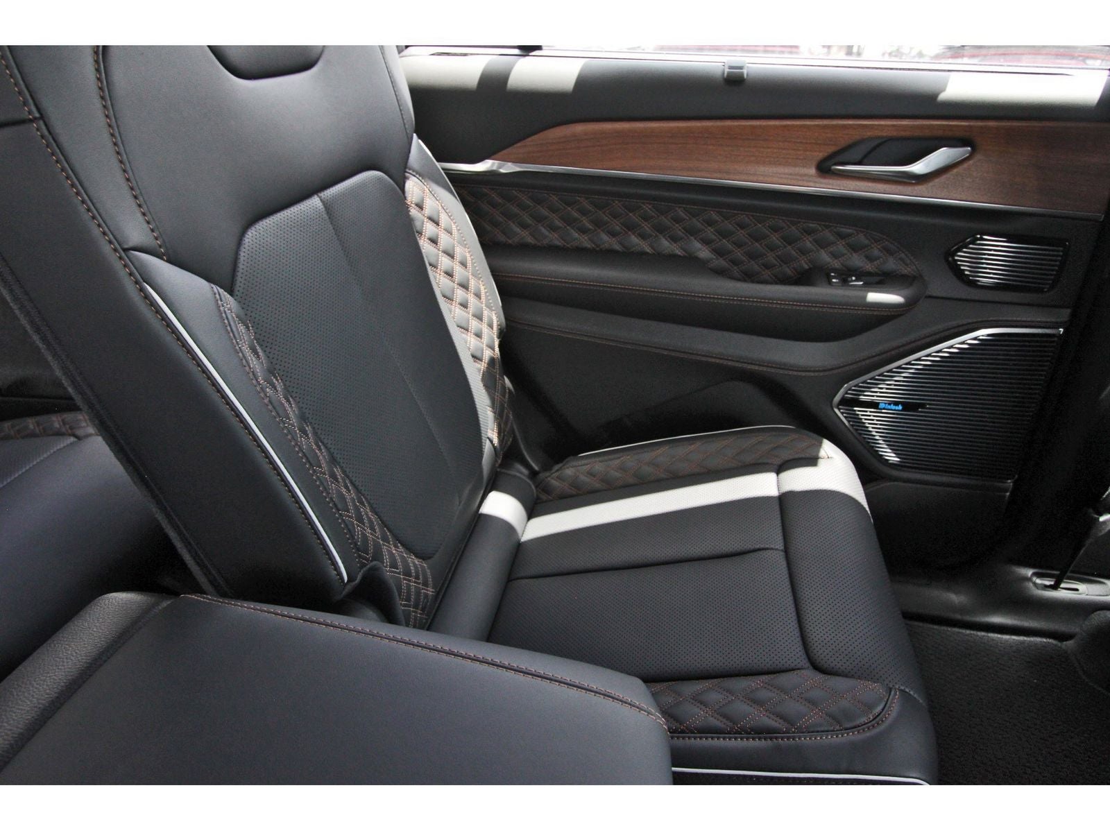 2026 Jeep Grand Cherokee L Summit 4x4