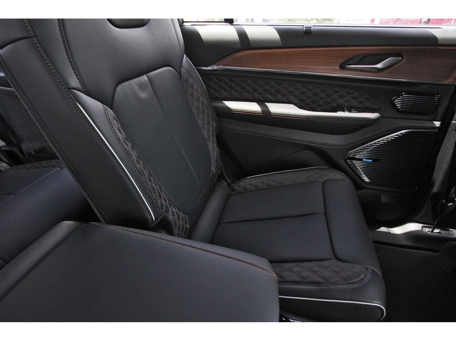 2026 Jeep Grand Cherokee L Summit 4x4