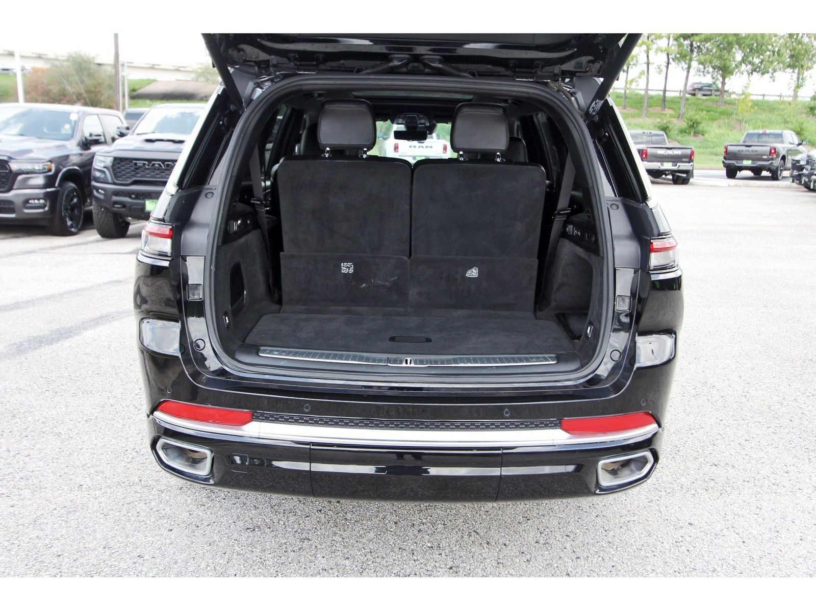2023 Jeep Grand Cherokee L Summit