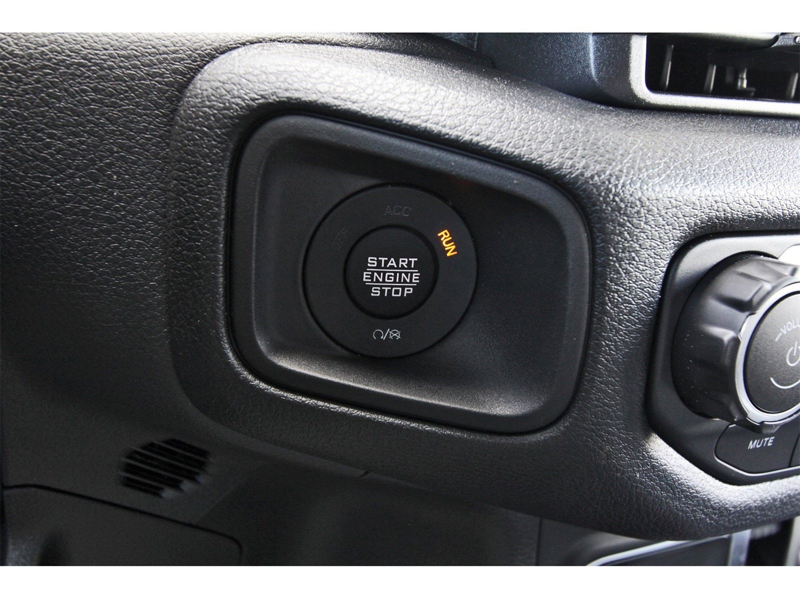 2025 Jeep Wrangler Willys 4 Door 4x4