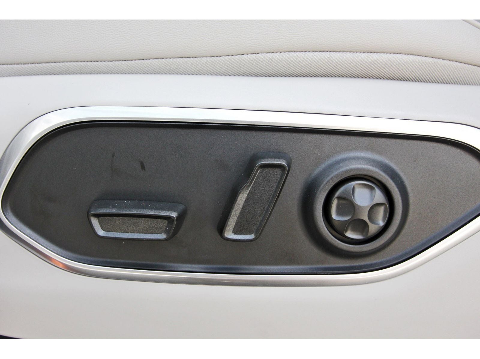 2026 Jeep Grand Wagoneer L 4x2