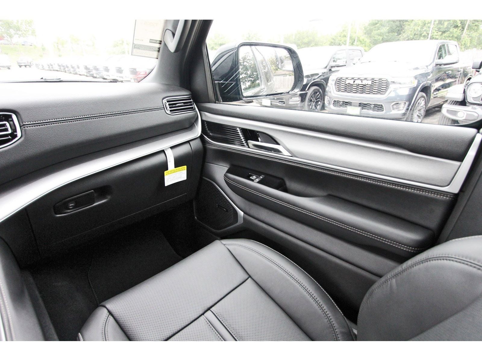 2026 Jeep Grand Wagoneer L 4x2
