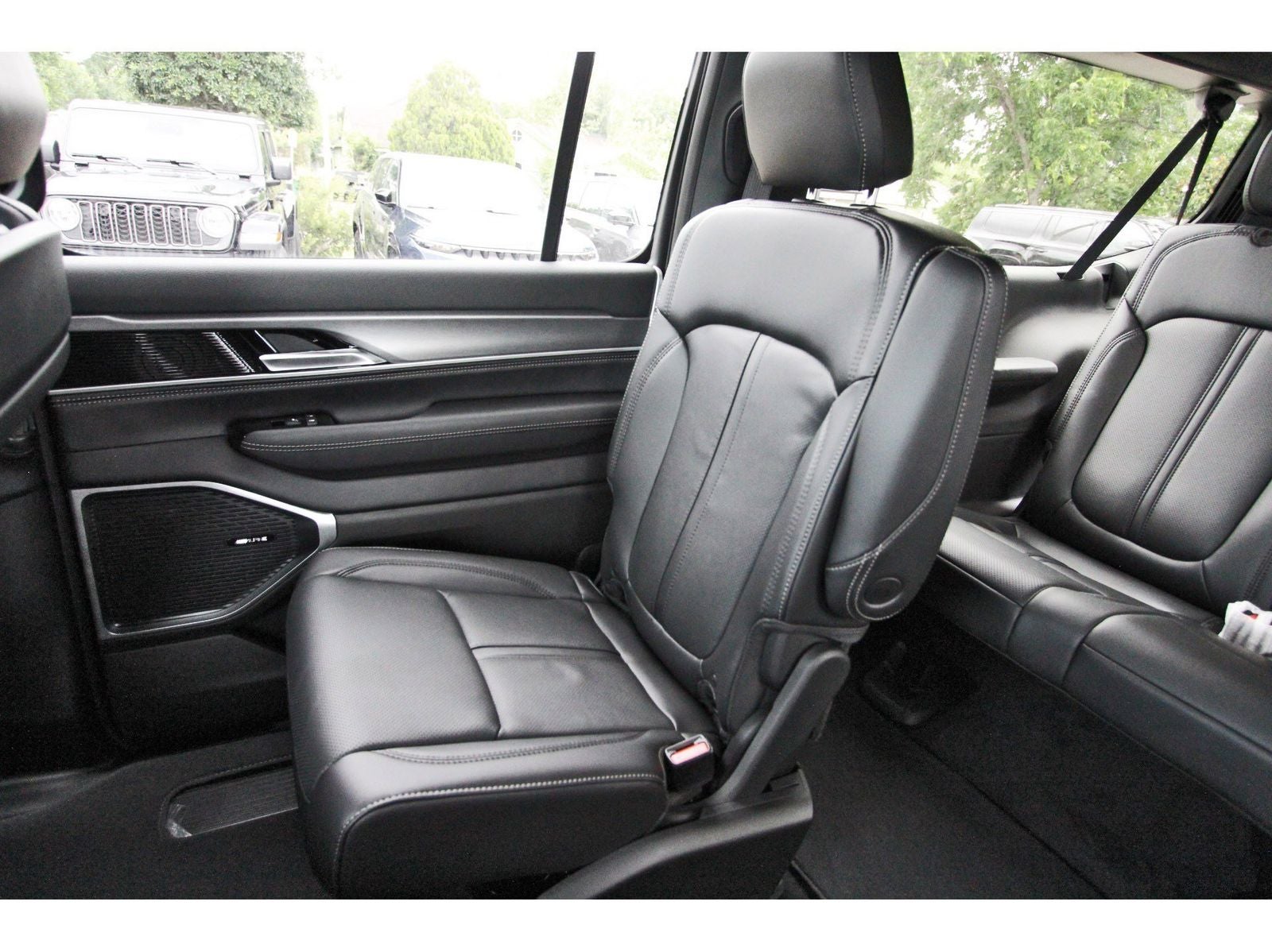 2026 Jeep Grand Wagoneer L 4x2