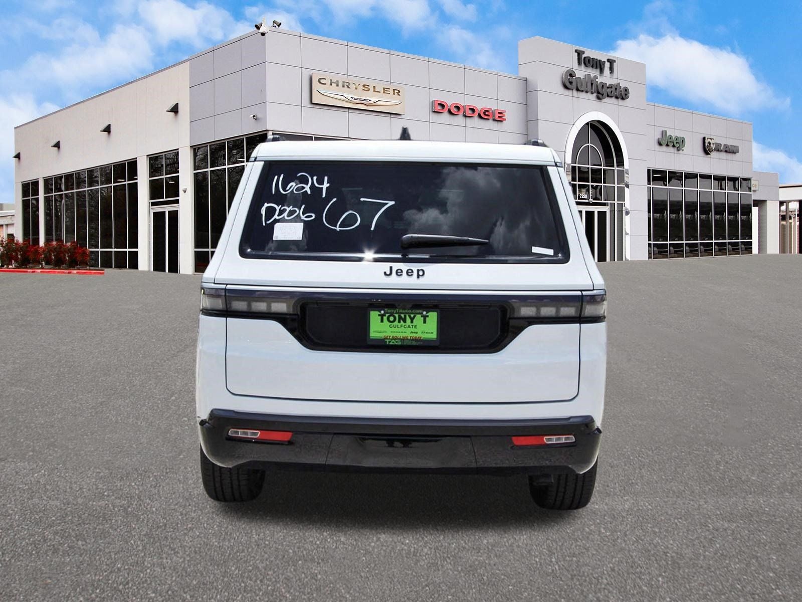 2026 Jeep Grand Wagoneer 4x2