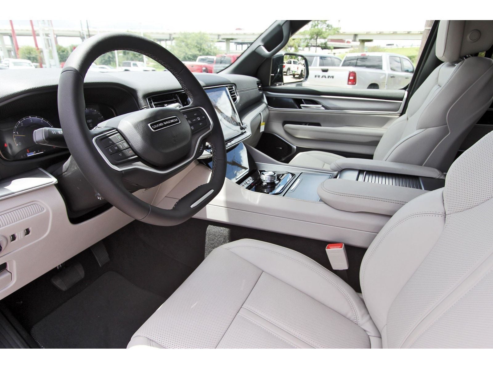 2026 Jeep Grand Wagoneer 4x2