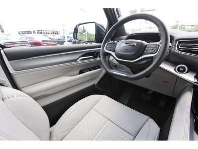 2026 Jeep Grand Wagoneer 4x2