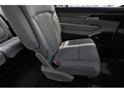2026 Jeep Grand Wagoneer 4x2