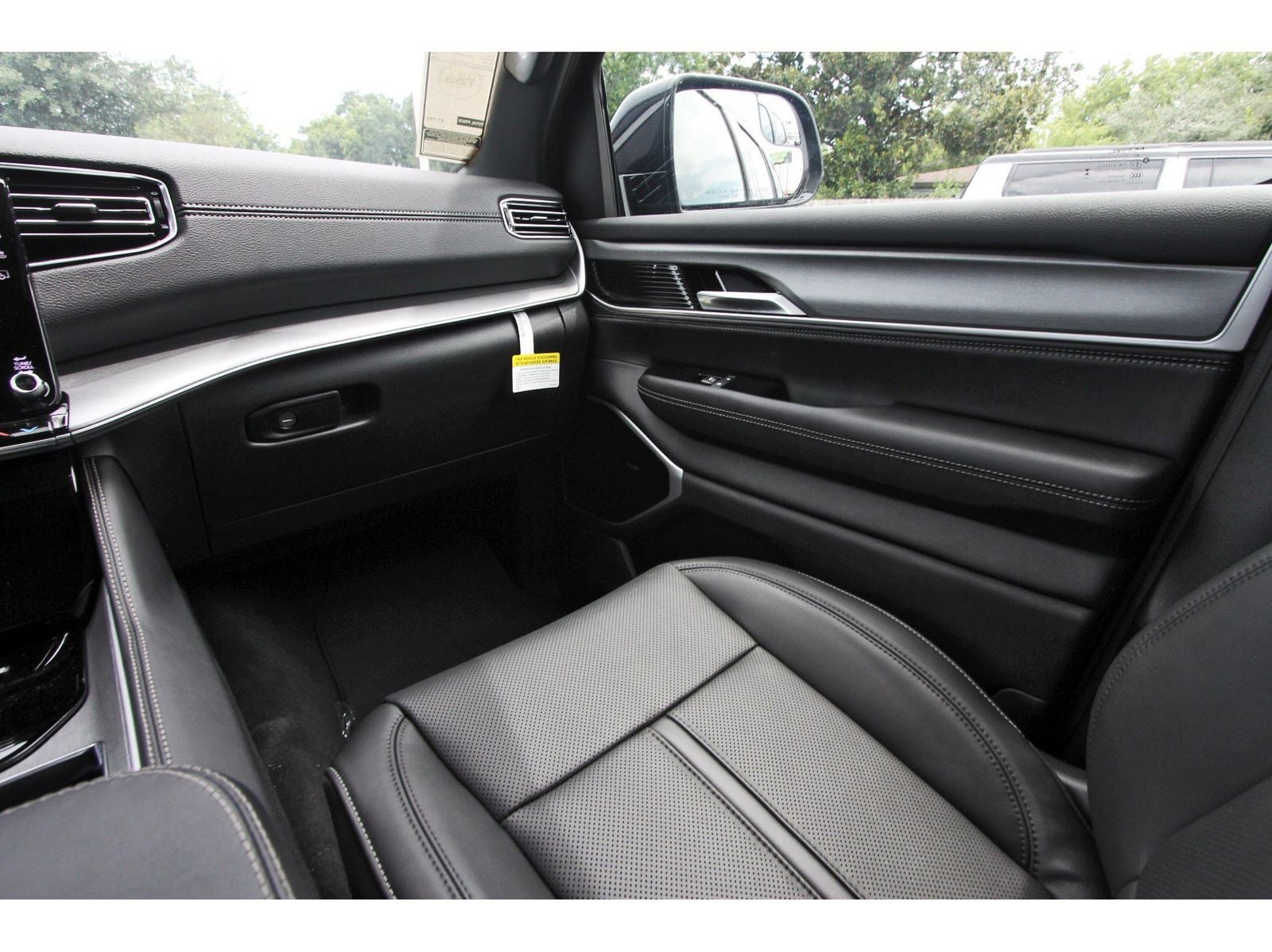 2026 Jeep Grand Wagoneer 4x2