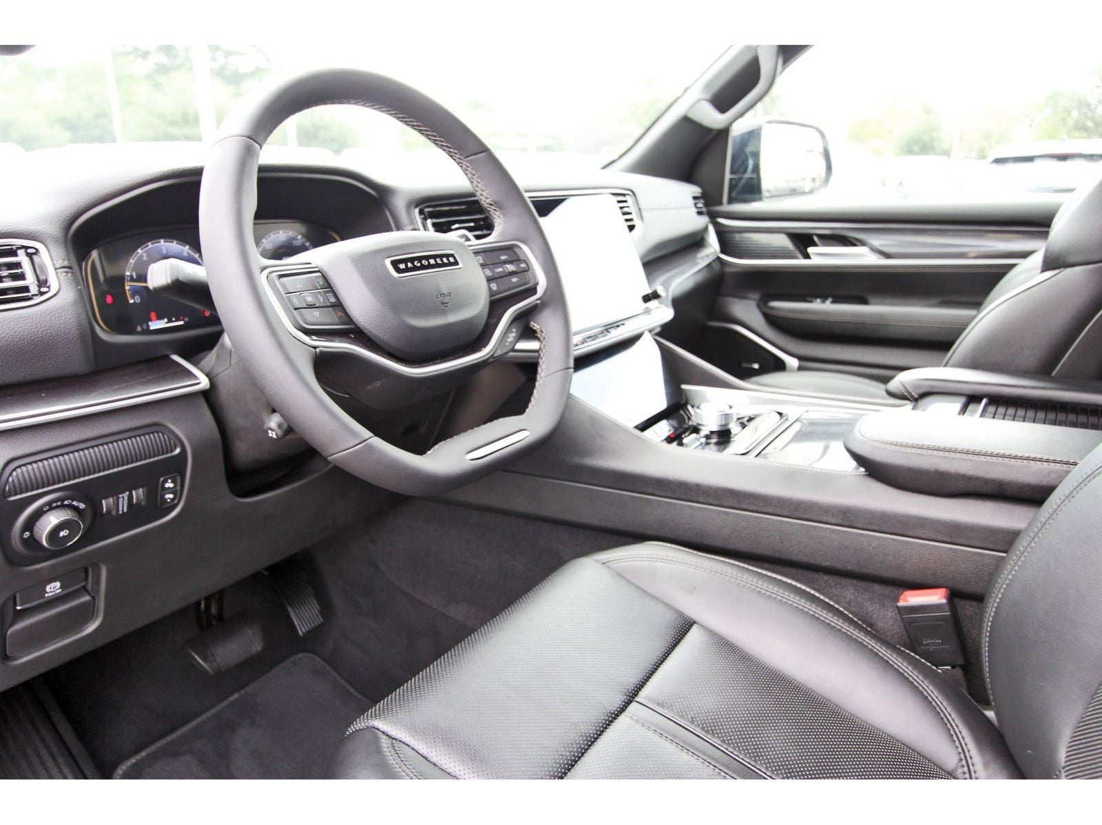 2024 Jeep Wagoneer Base