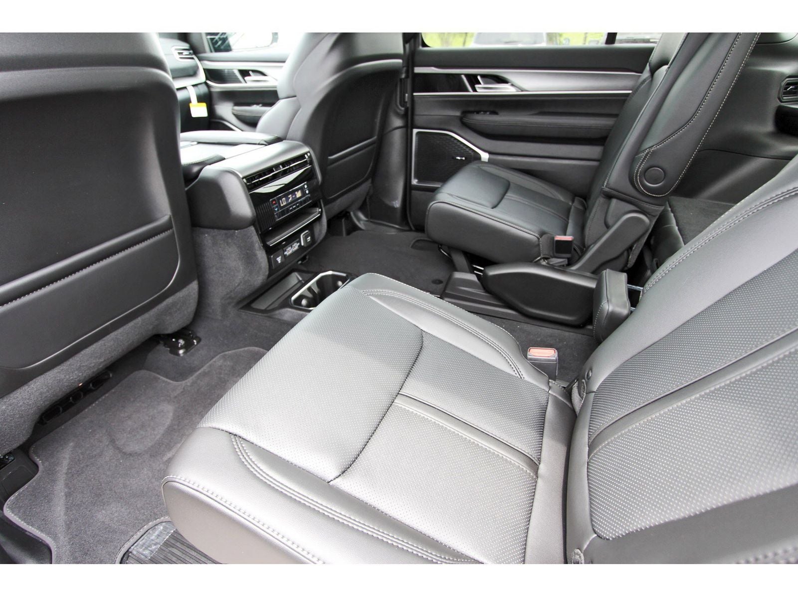 2026 Jeep Grand Wagoneer Upland 4x4