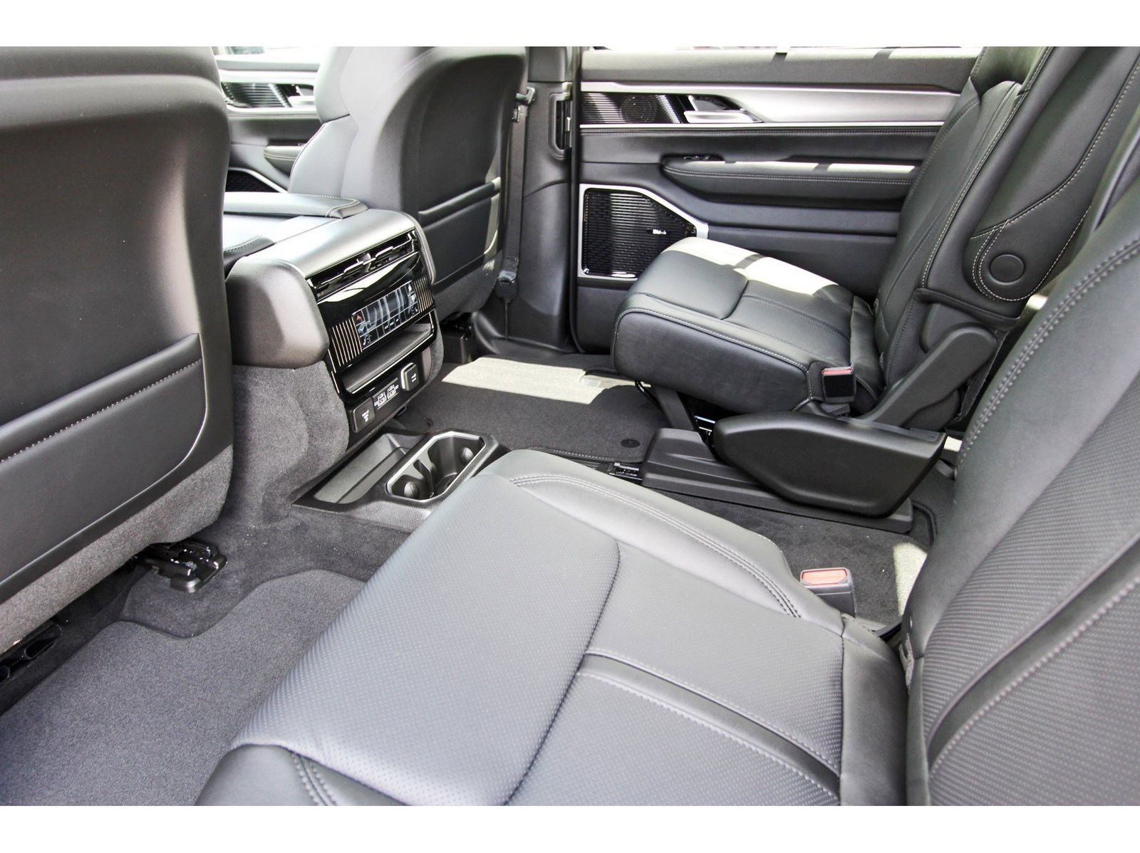 2026 Jeep Grand Wagoneer Limited Reserve 4x4