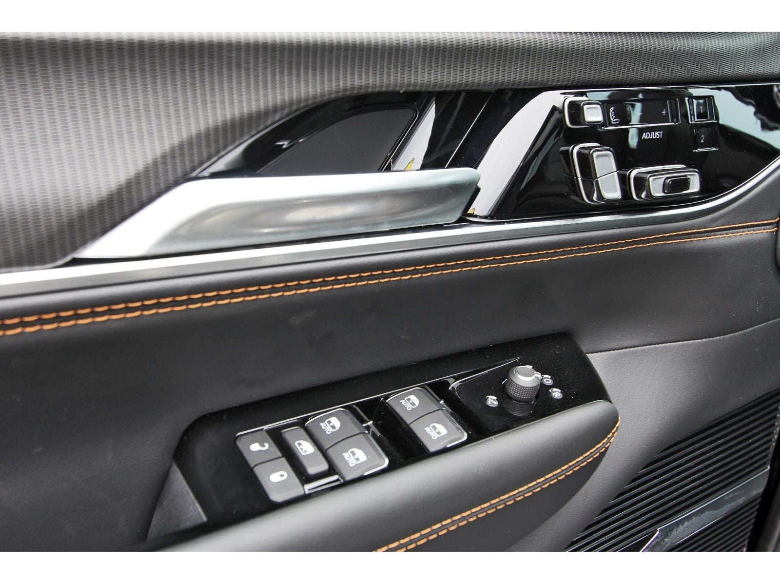 2026 Jeep Grand Wagoneer Summit Reserve 4x4