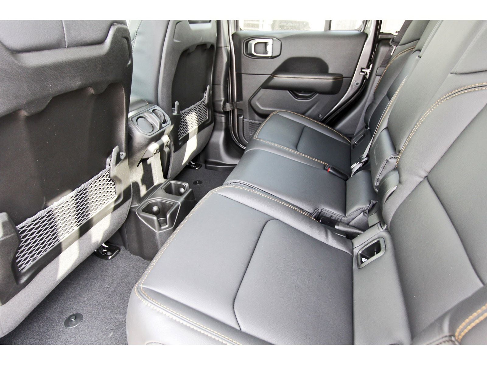 2026 Jeep Gladiator Sahara 4x4