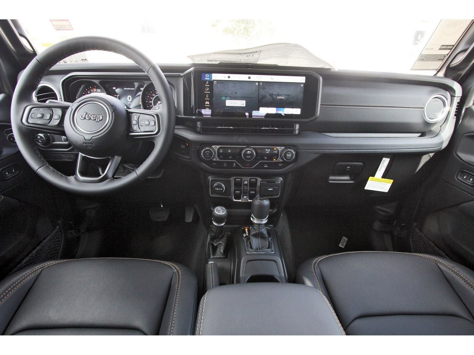 2026 Jeep Gladiator Sahara 4x4