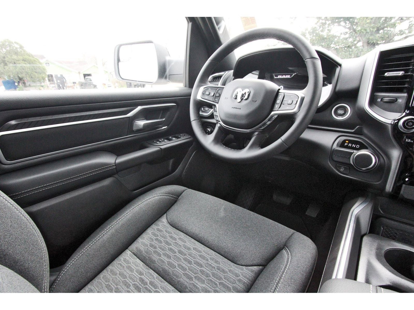 2025 RAM 1500 Big Horn/Lone Star Lone Star 4x2 Crew Cab 5'7" Box