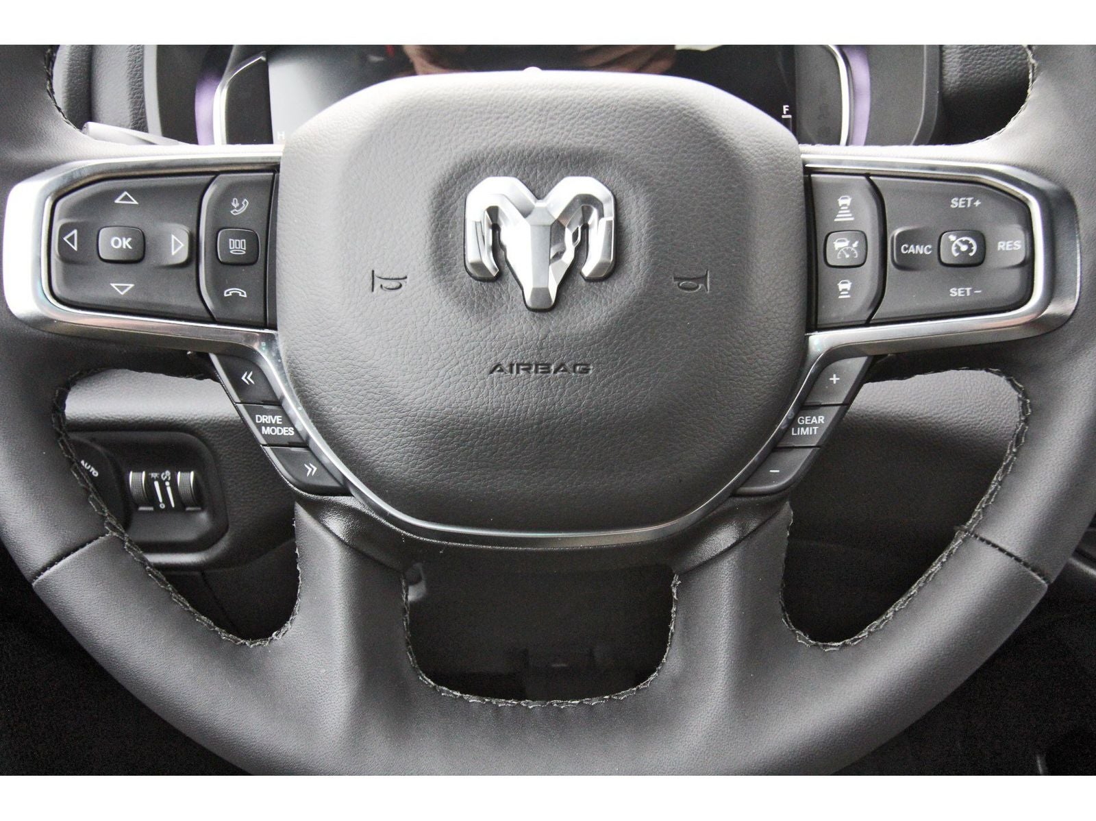 2025 RAM 1500 Big Horn/Lone Star Lone Star 4x2 Crew Cab 5'7" Box