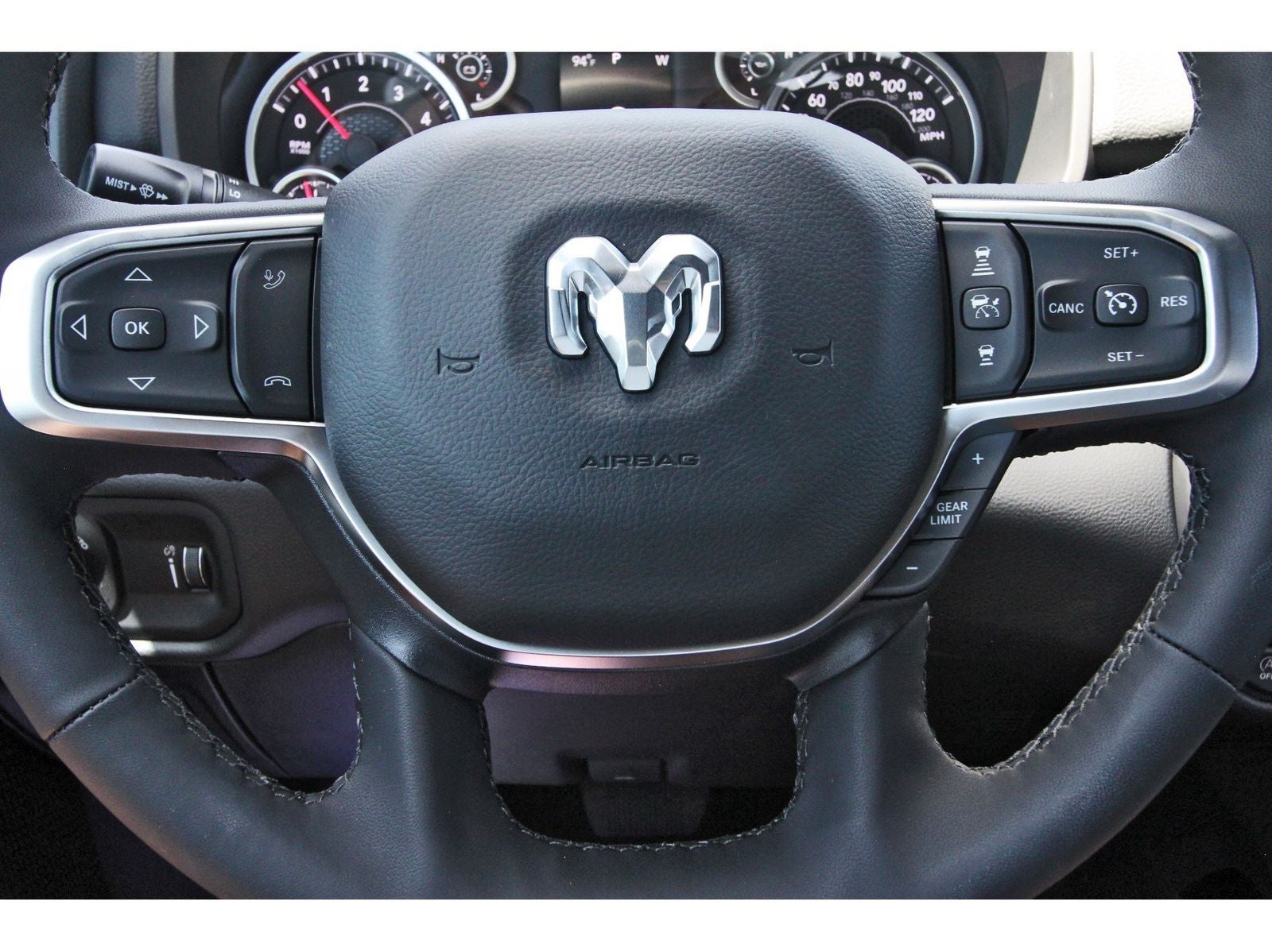 2026 RAM 1500 Big Horn/Lone Star Lone Star 4x2 Crew Cab 5'7" Box
