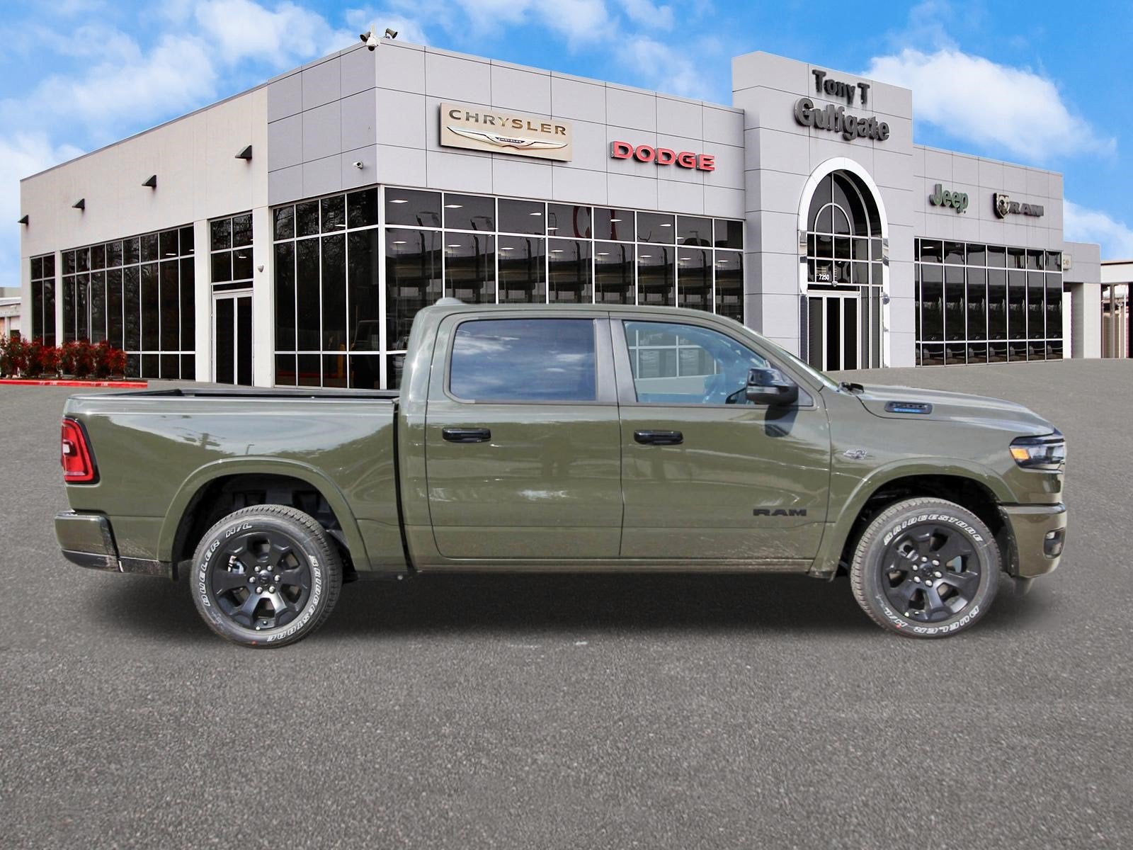 2027 RAM 1500 Big Horn/Lone Star Lone Star 4x2 Crew Cab 5'7" Box