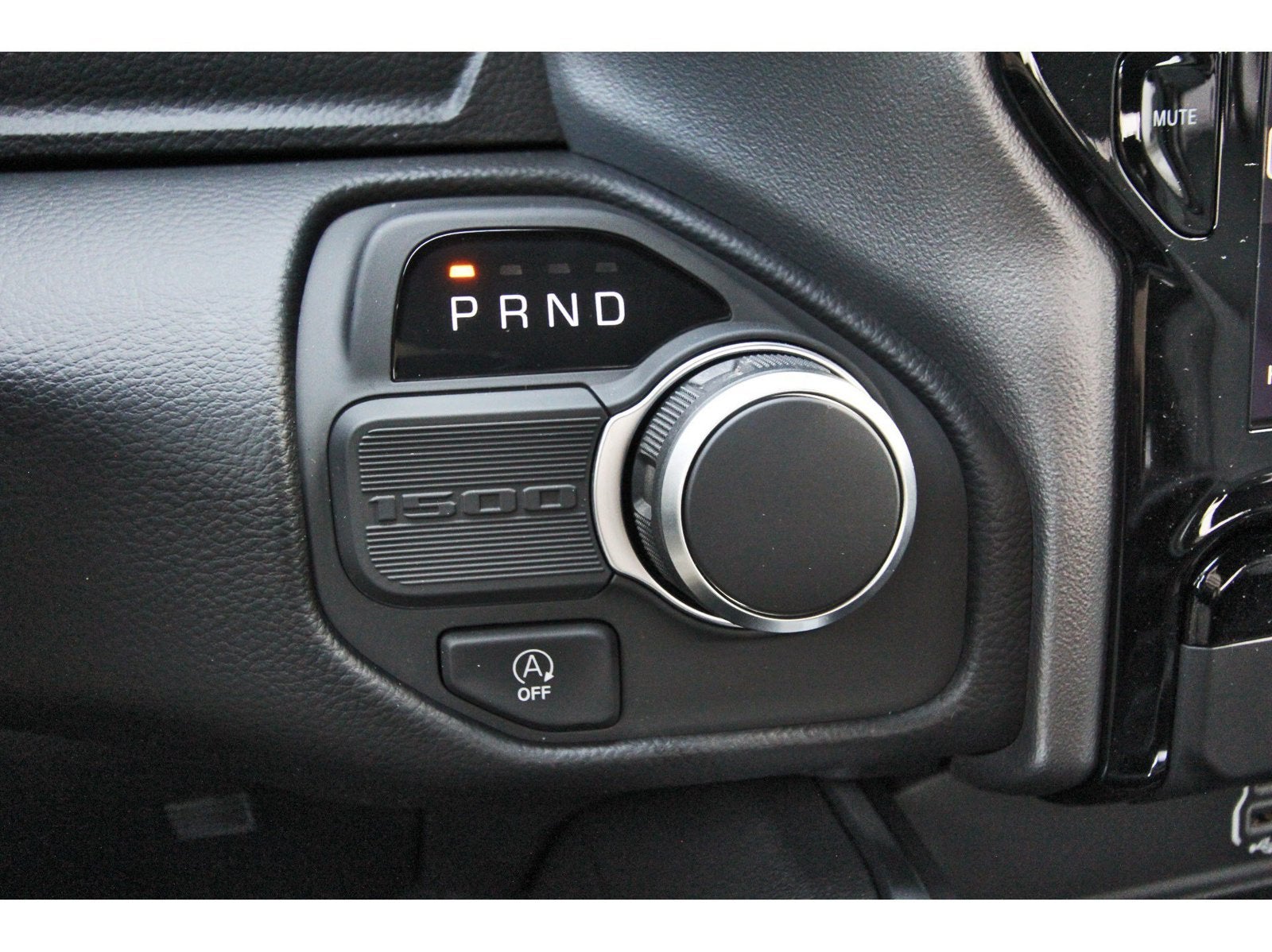 2027 RAM 1500 Big Horn/Lone Star Lone Star 4x2 Crew Cab 5'7" Box