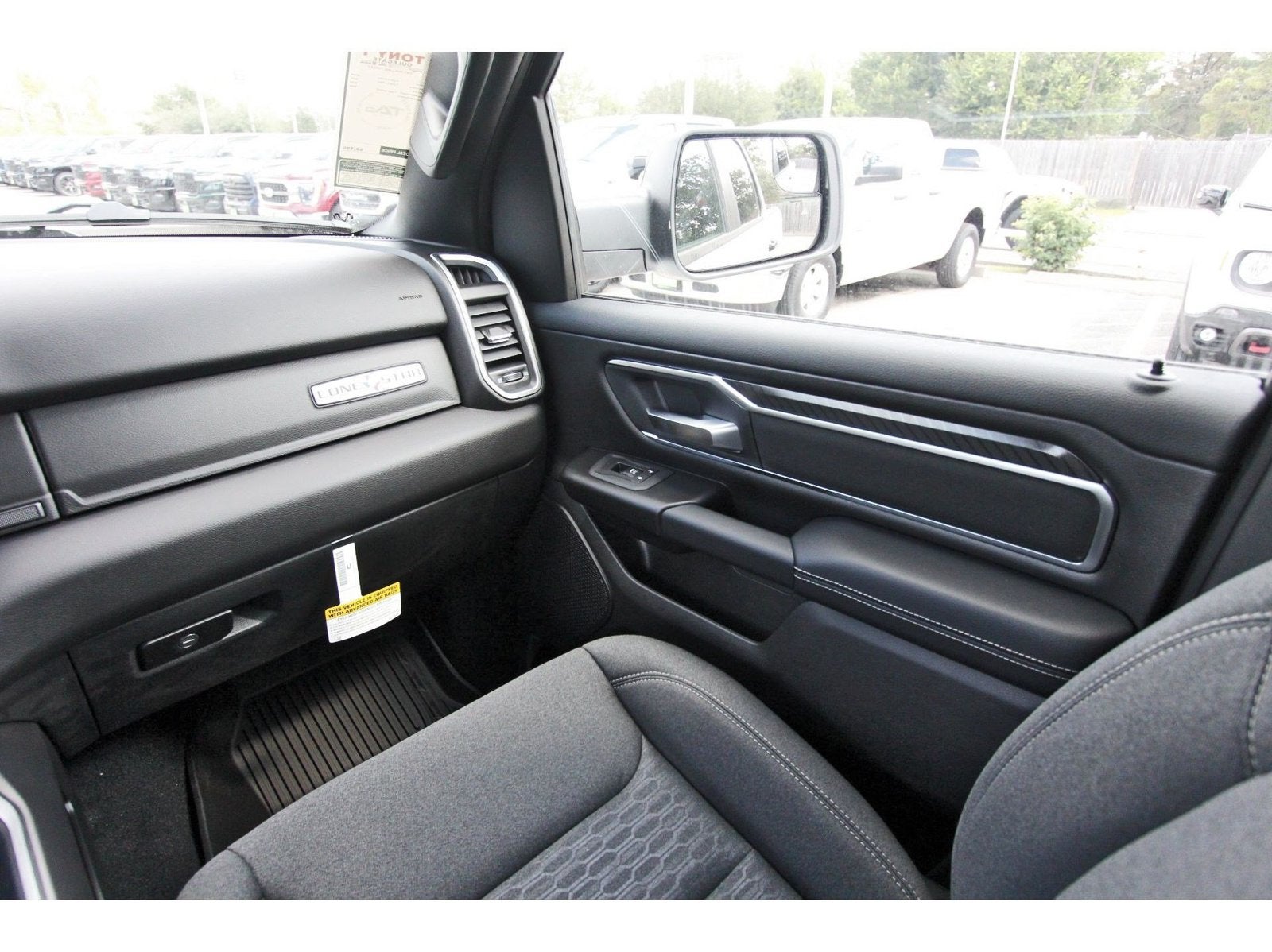 2027 RAM 1500 Big Horn/Lone Star Lone Star 4x2 Crew Cab 5'7" Box