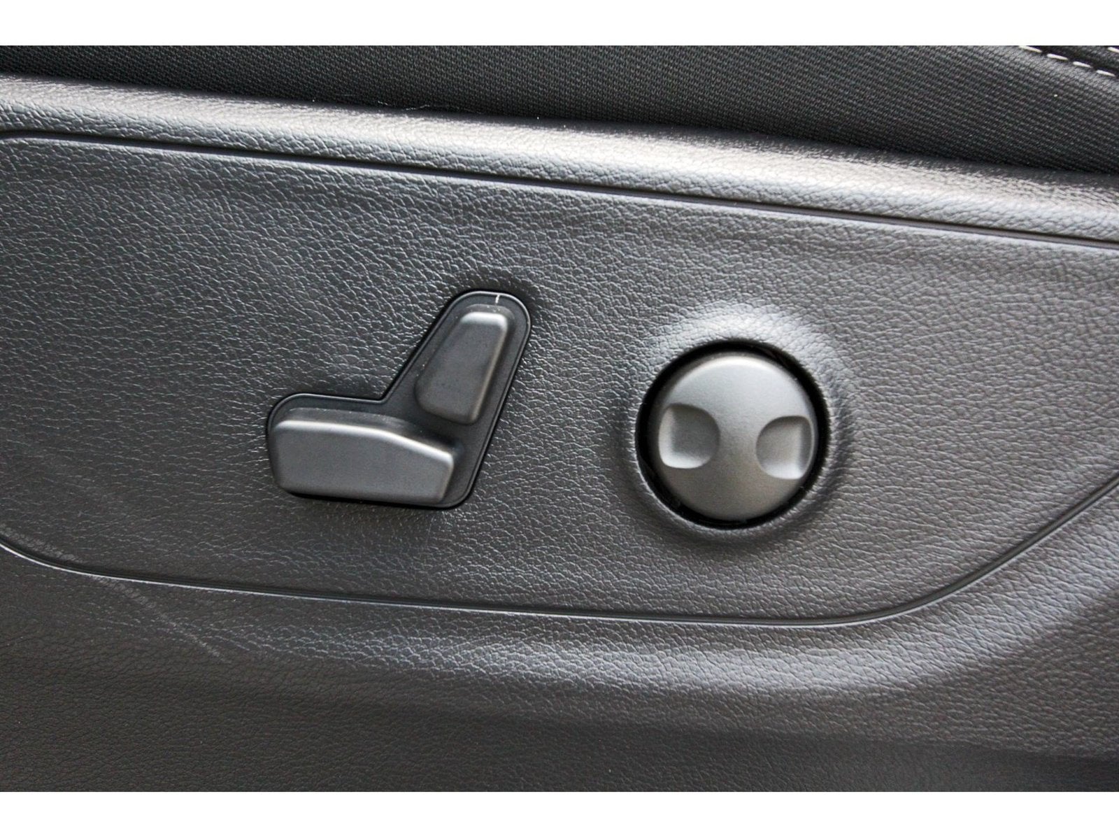 2027 RAM 1500 Big Horn/Lone Star Lone Star 4x2 Crew Cab 5'7" Box