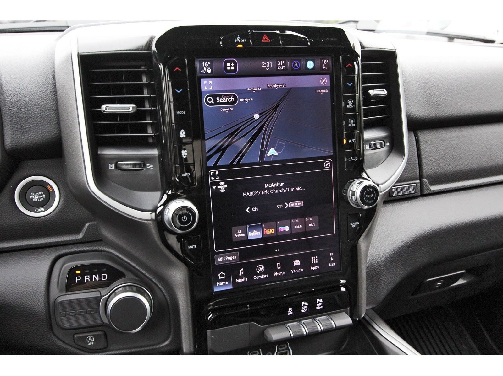 2026 RAM 1500 Big Horn/Lone Star Lone Star 4x2 Crew Cab 5'7" Box