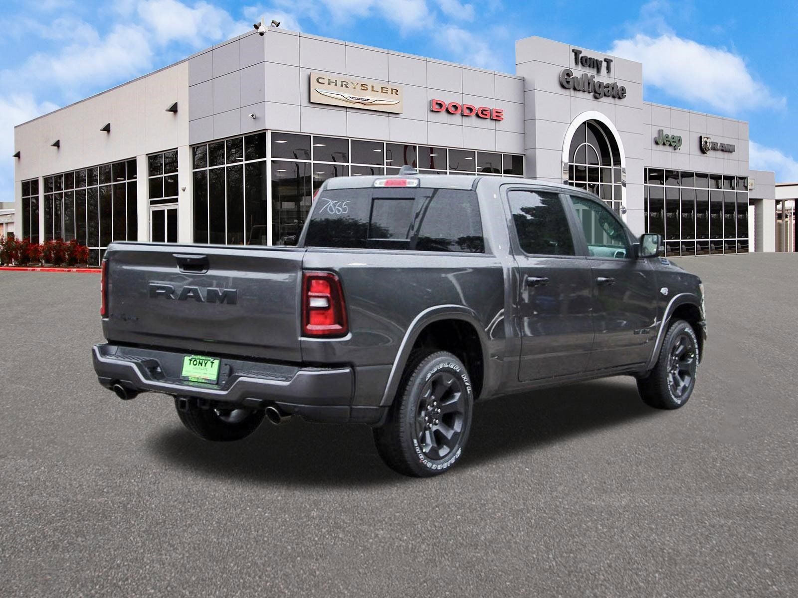 2026 RAM 1500 Big Horn/Lone Star Lone Star 4x2 Crew Cab 5'7" Box