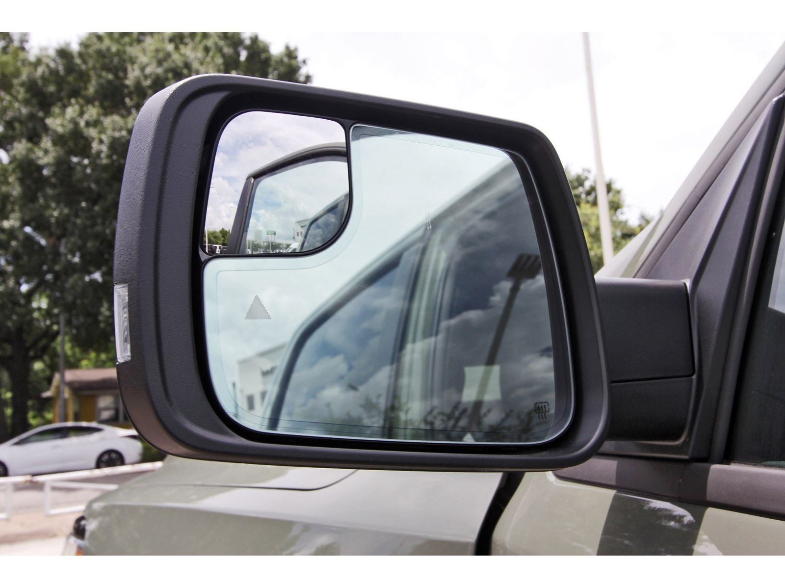 2026 RAM 1500 Big Horn/Lone Star Lone Star 4x2 Crew Cab 5'7" Box