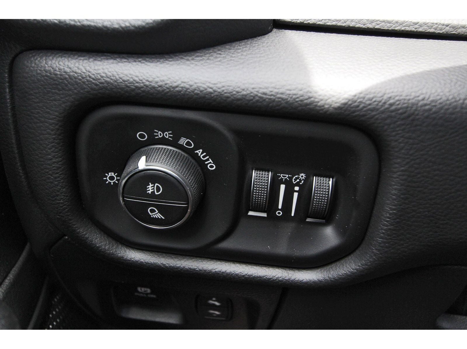 2026 RAM 1500 Big Horn/Lone Star Lone Star 4x2 Crew Cab 5'7" Box