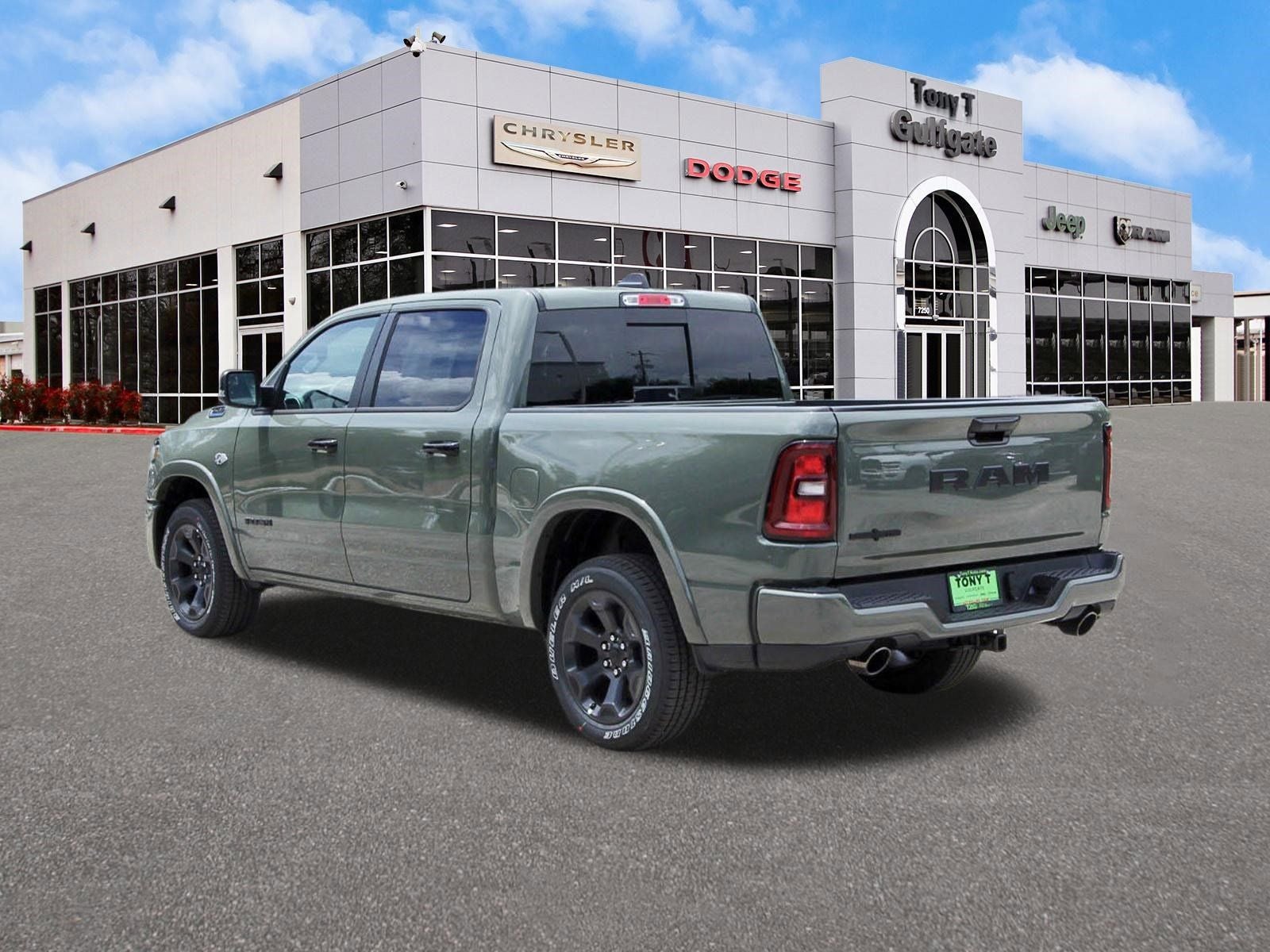 2026 RAM 1500 Big Horn/Lone Star Lone Star 4x2 Crew Cab 5'7" Box
