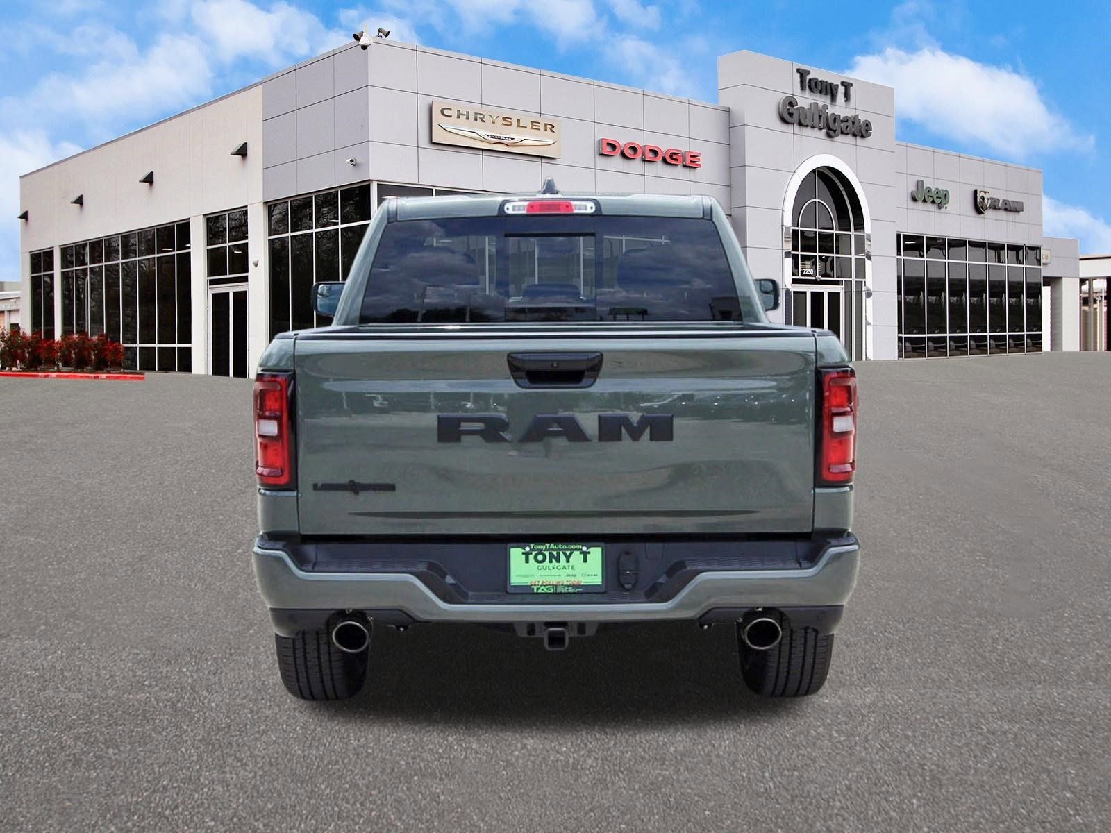 2026 RAM 1500 Big Horn/Lone Star Lone Star 4x2 Crew Cab 5'7" Box