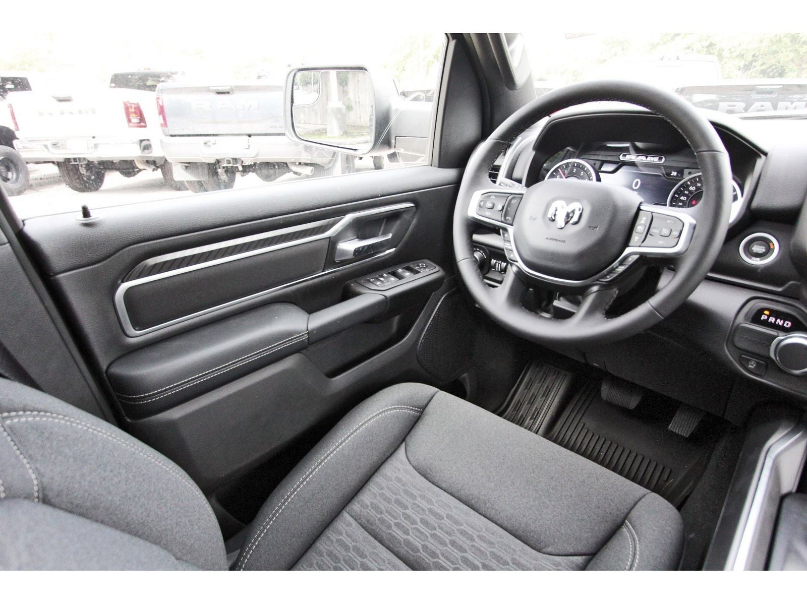 2026 RAM 1500 Big Horn/Lone Star Lone Star 4x2 Crew Cab 5'7" Box