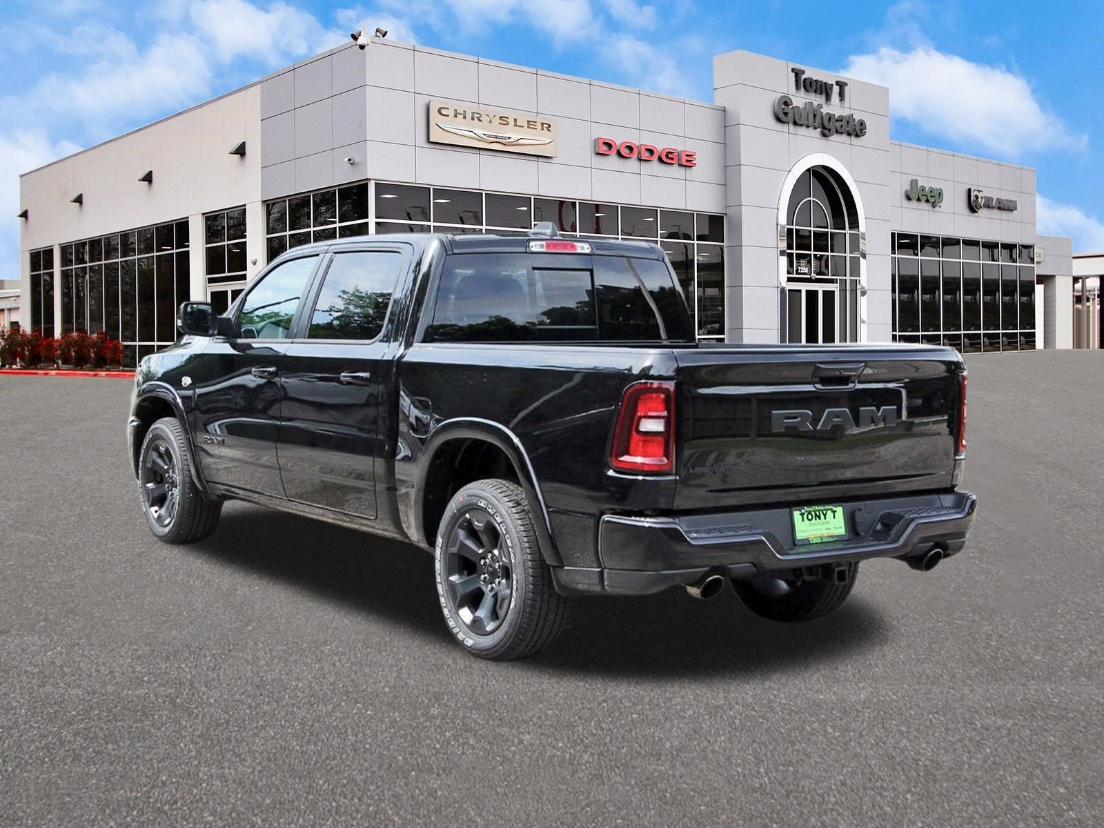 2026 RAM 1500 Big Horn/Lone Star Lone Star 4x2 Crew Cab 5'7" Box