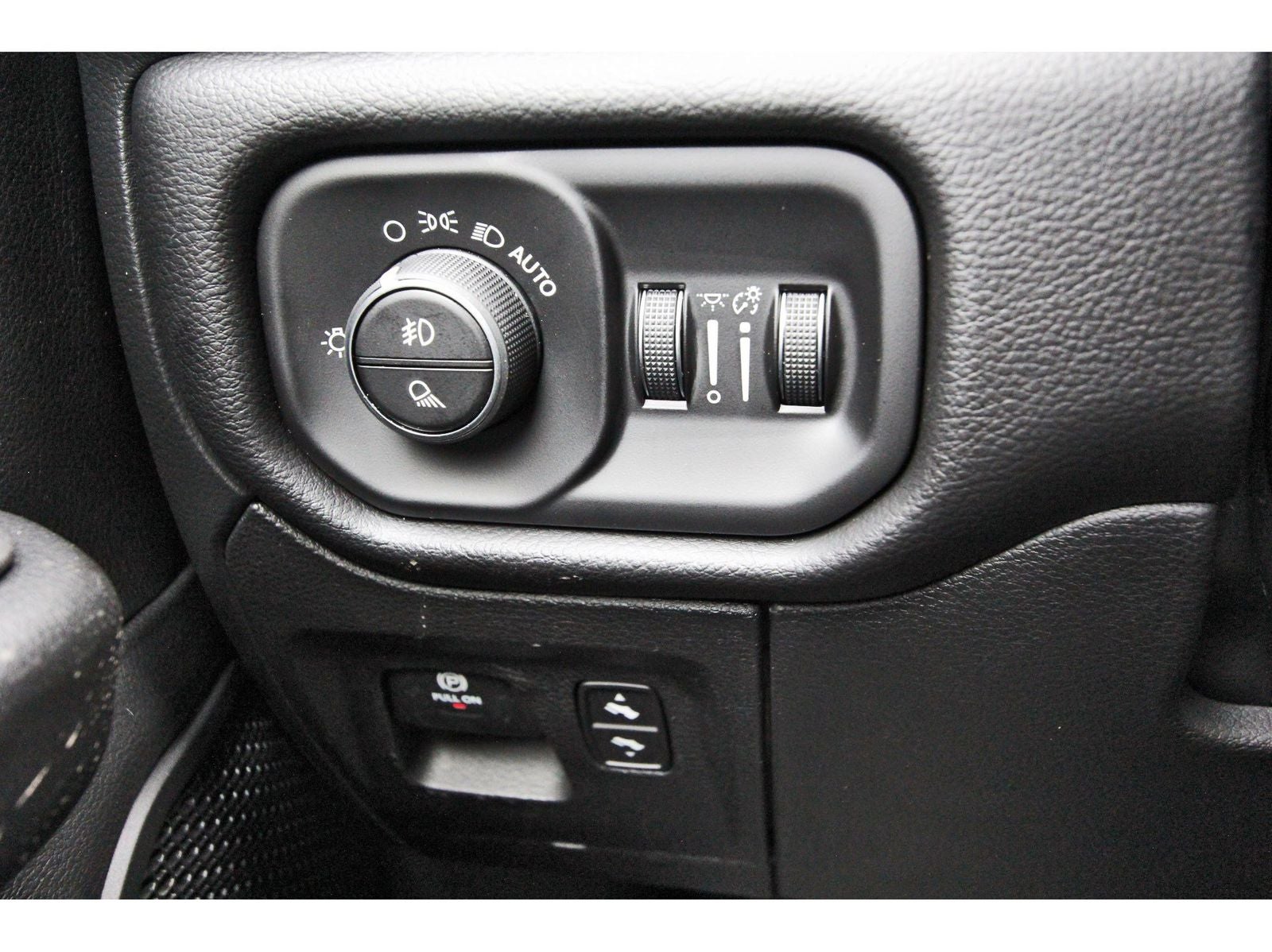 2026 RAM 1500 Big Horn/Lone Star Lone Star 4x2 Crew Cab 5'7" Box