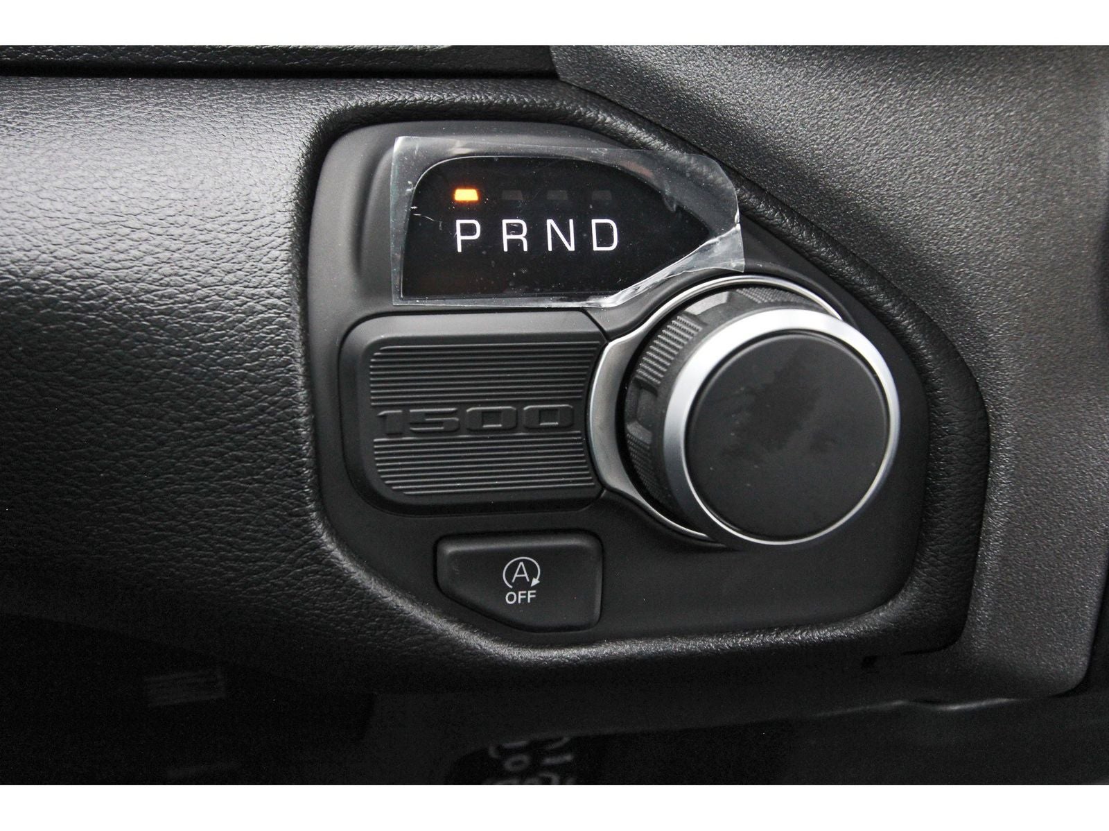 2026 RAM 1500 Express 4x2 Crew Cab 5'7" Box
