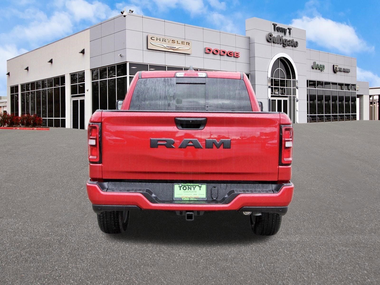 2026 RAM 1500 Express 4x2 Crew Cab 5'7" Box