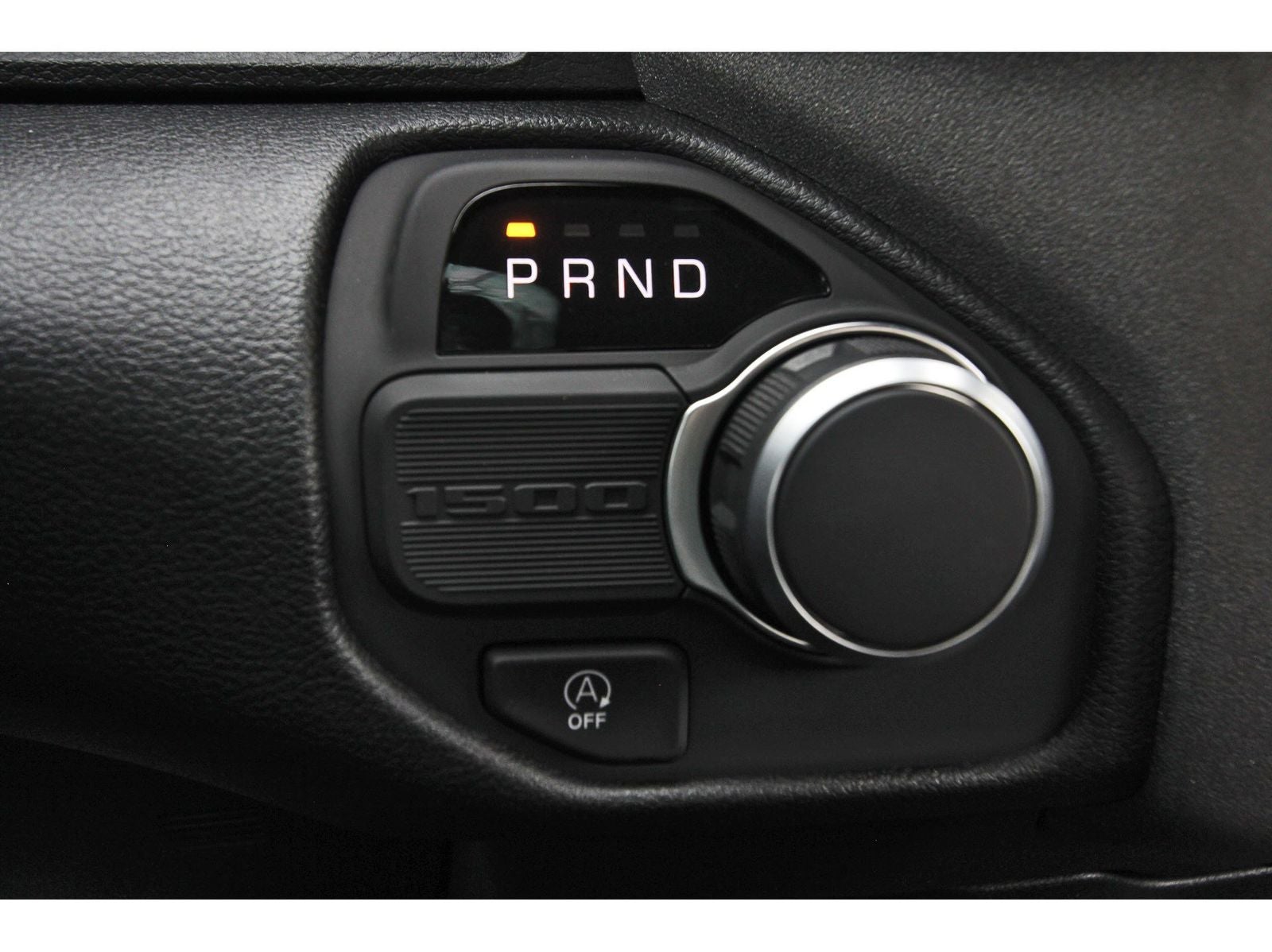 2026 RAM 1500 Express 4x2 Crew Cab 5'7" Box