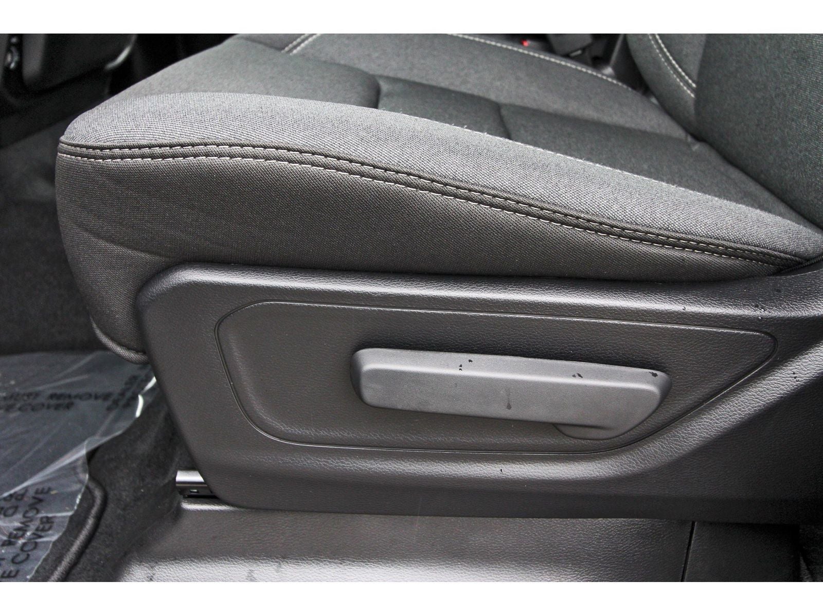 2026 RAM 1500 Express 4x2 Crew Cab 5'7" Box