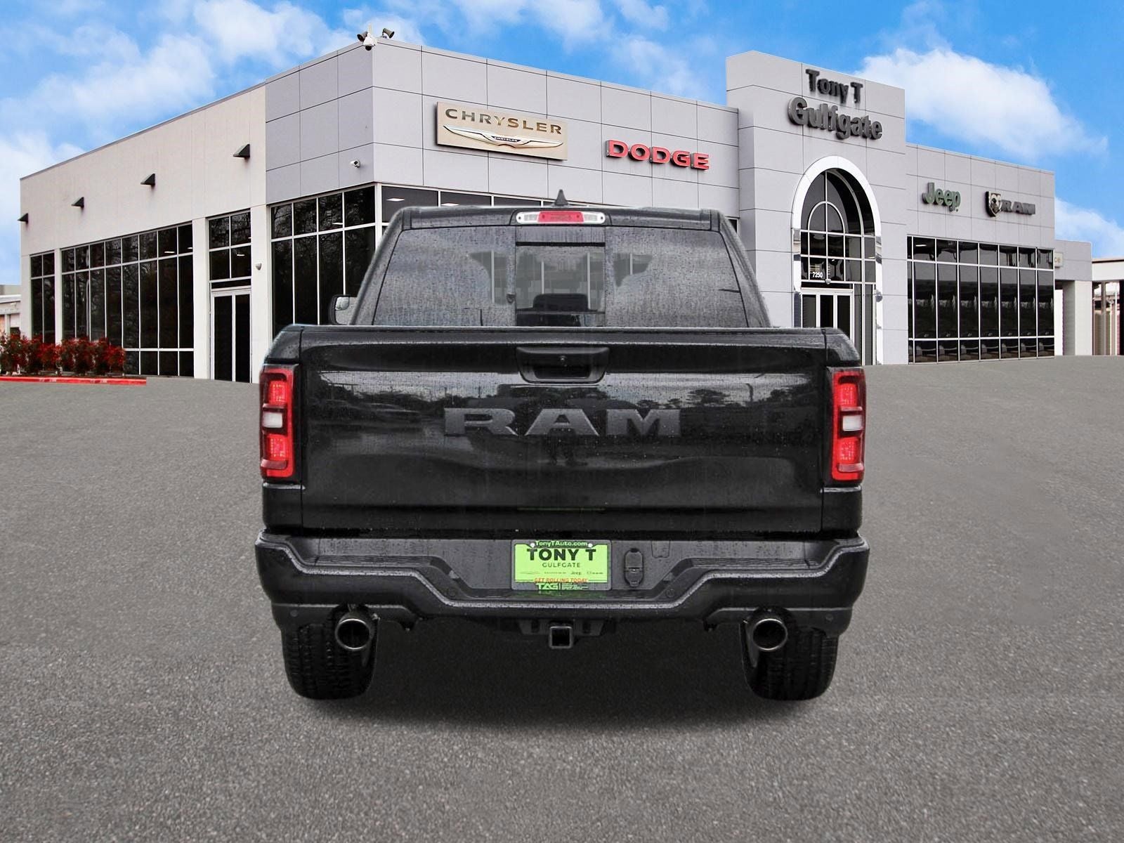 2026 RAM 1500 Express 4x2 Crew Cab 5'7" Box