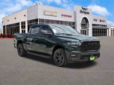 2026 RAM 1500 Express 4x4 Crew Cab 5'7" Box