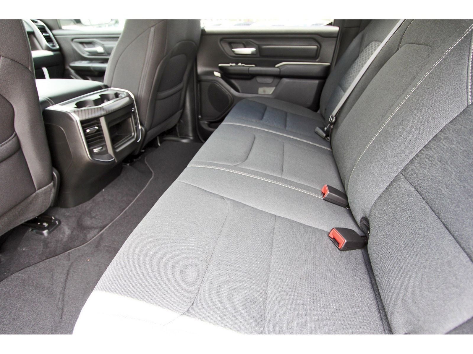 2026 RAM 1500 Express 4x4 Crew Cab 5'7" Box