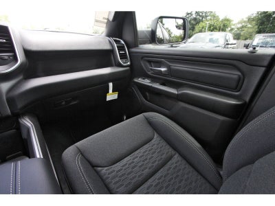 2026 RAM 1500 Express 4x4 Crew Cab 5'7" Box