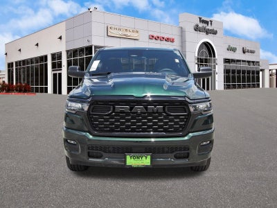 2026 RAM 1500 Express 4x4 Crew Cab 5'7" Box